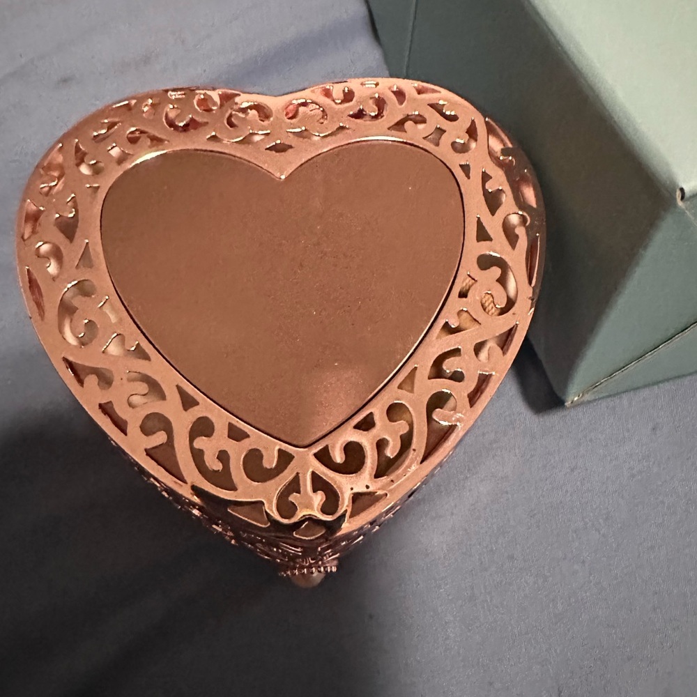 Things Remember Heart-Shaped Rose Gold Jewelry Box